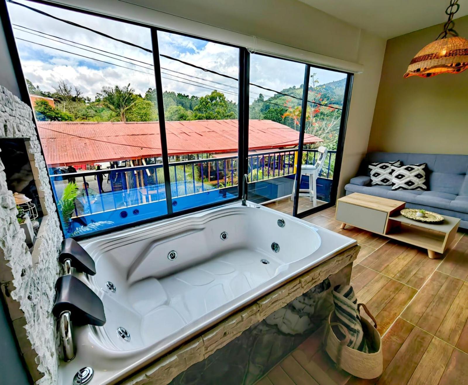 Habitacion Deluxe 2 Con Jacuzzi A 20 Mt Del Parque Salento Extérieur photo